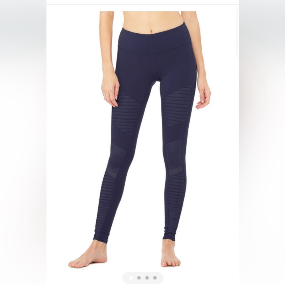 ALO Yoga Deep Blue Leggings - Picture 2 of 8